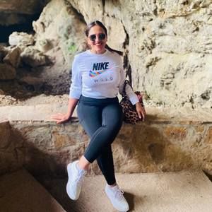 Meet your Posher, Dolly